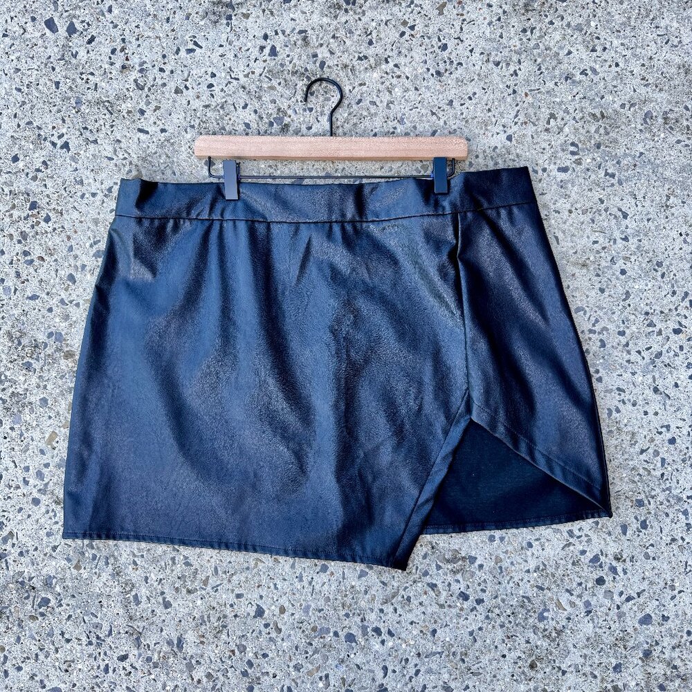 Choles Faux Leather Skirt 3XL Black Slit